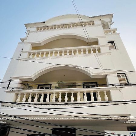 Hare Krishna Homes Jhalwa Аллахабад Экстерьер фото